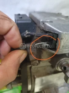 VP30 / VP44 Solenoid wires broken insulation